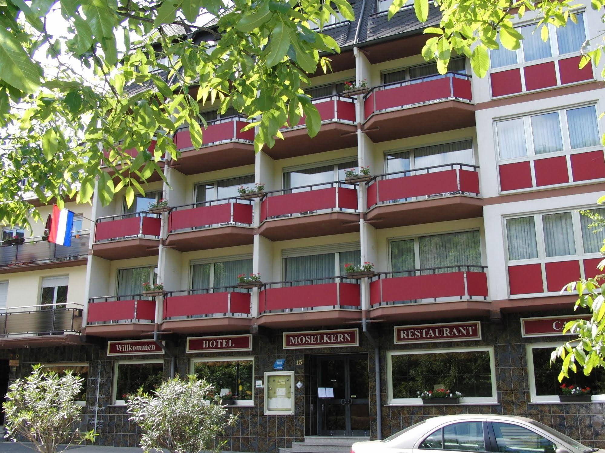 Hotel Moselkern Exterior photo